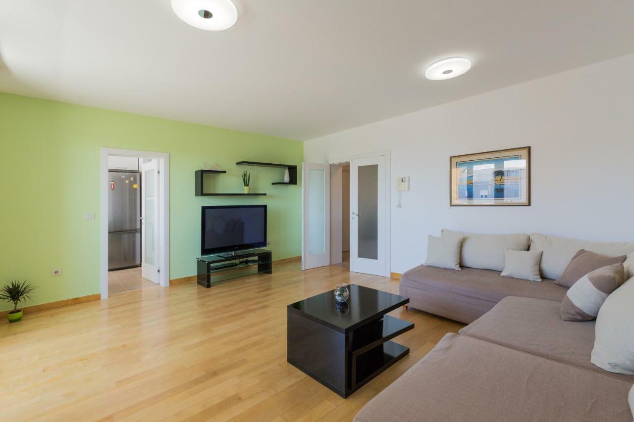 Apartment Pavic - Private Parking Zadar Exterior foto